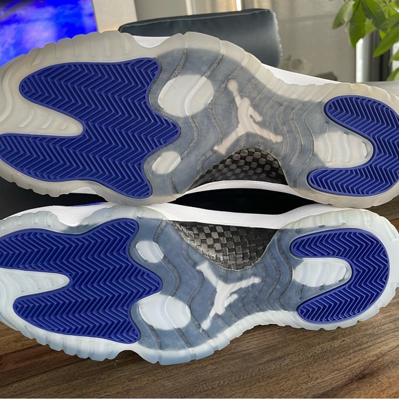 BNIB Authentic Jordan 11 Space Jam size 13 (2016) - Picture 8 of 11